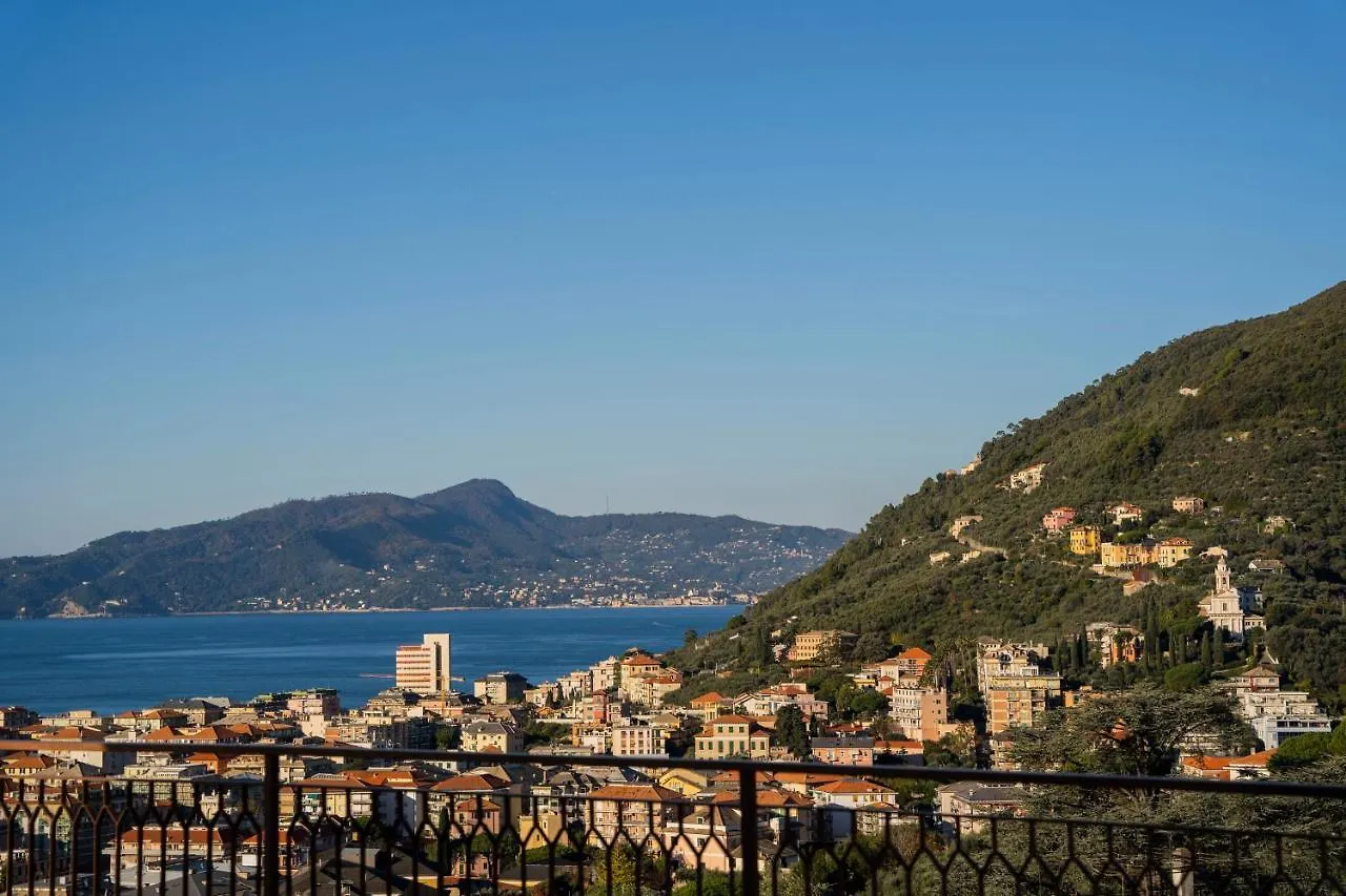 Casa Panorama: Seaview Retreat near Chiavari Center with Free Parking Apartment Italy