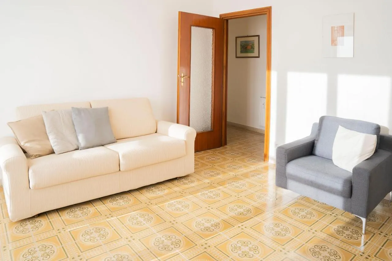 Casa Panorama: Seaview Retreat near Chiavari Center with Free Parking Apartment