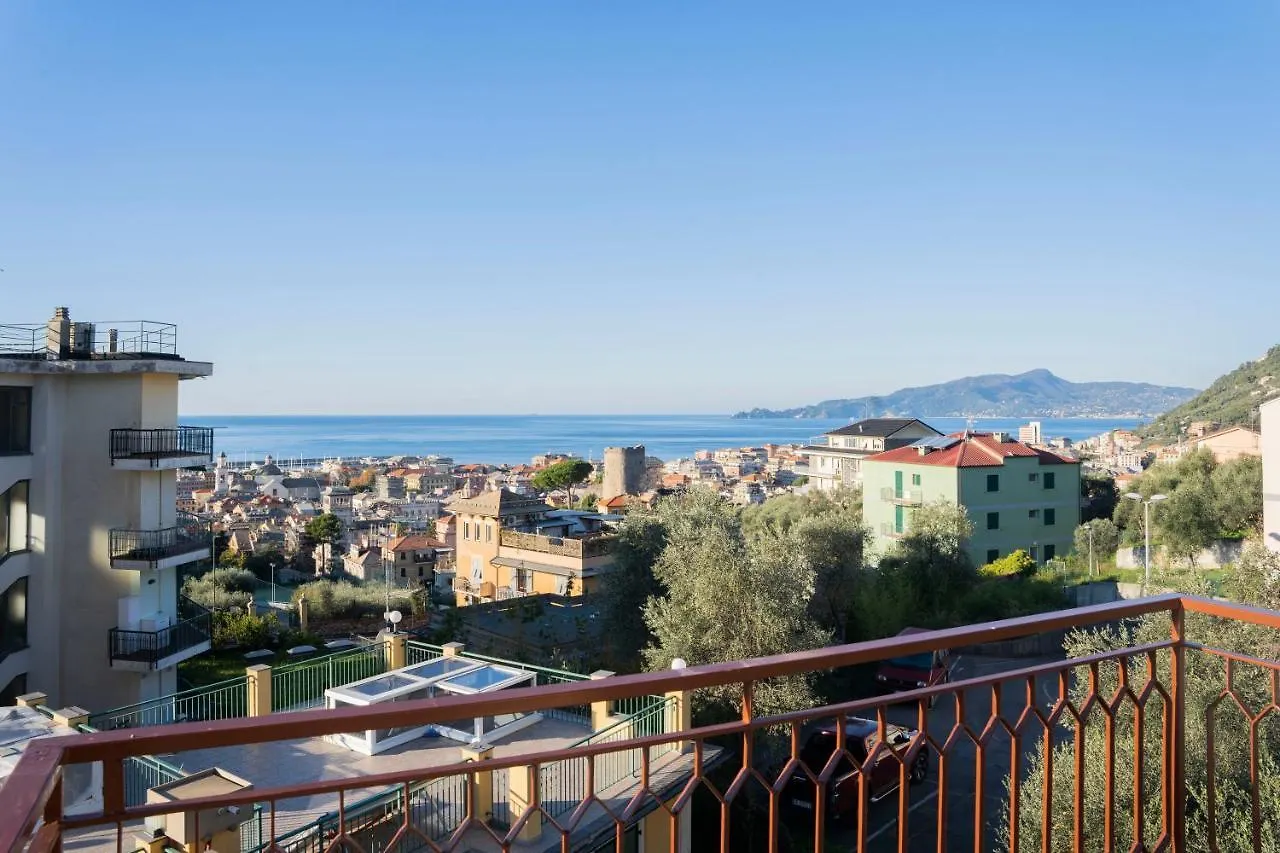 Casa Panorama: Seaview Retreat near Chiavari Center with Free Parking Apartment Italy