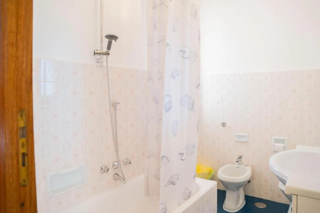Casa Panorama: Seaview Retreat near Chiavari Center with Free Parking Apartment Italy