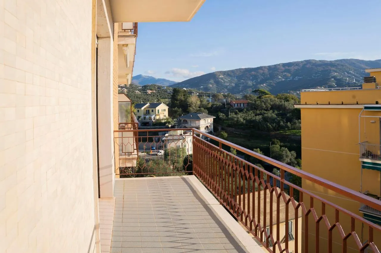 Casa Panorama: Seaview Retreat near Chiavari Center with Free Parking Apartment