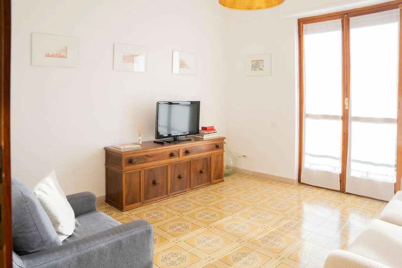 Casa Panorama: Seaview Retreat near Chiavari Center with Free Parking Apartment 0*,  Italy