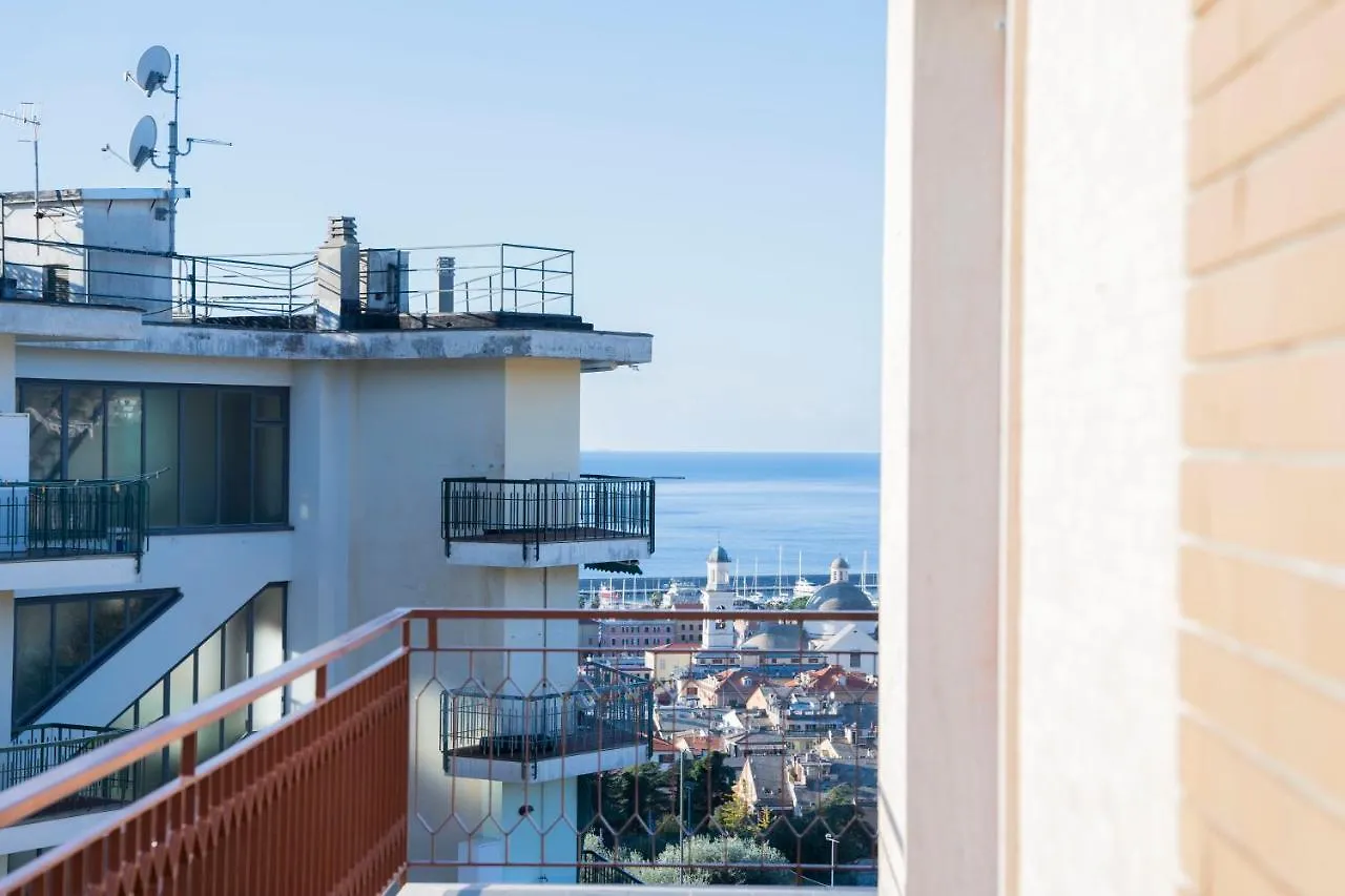 Casa Panorama: Seaview Retreat near Chiavari Center with Free Parking Apartment