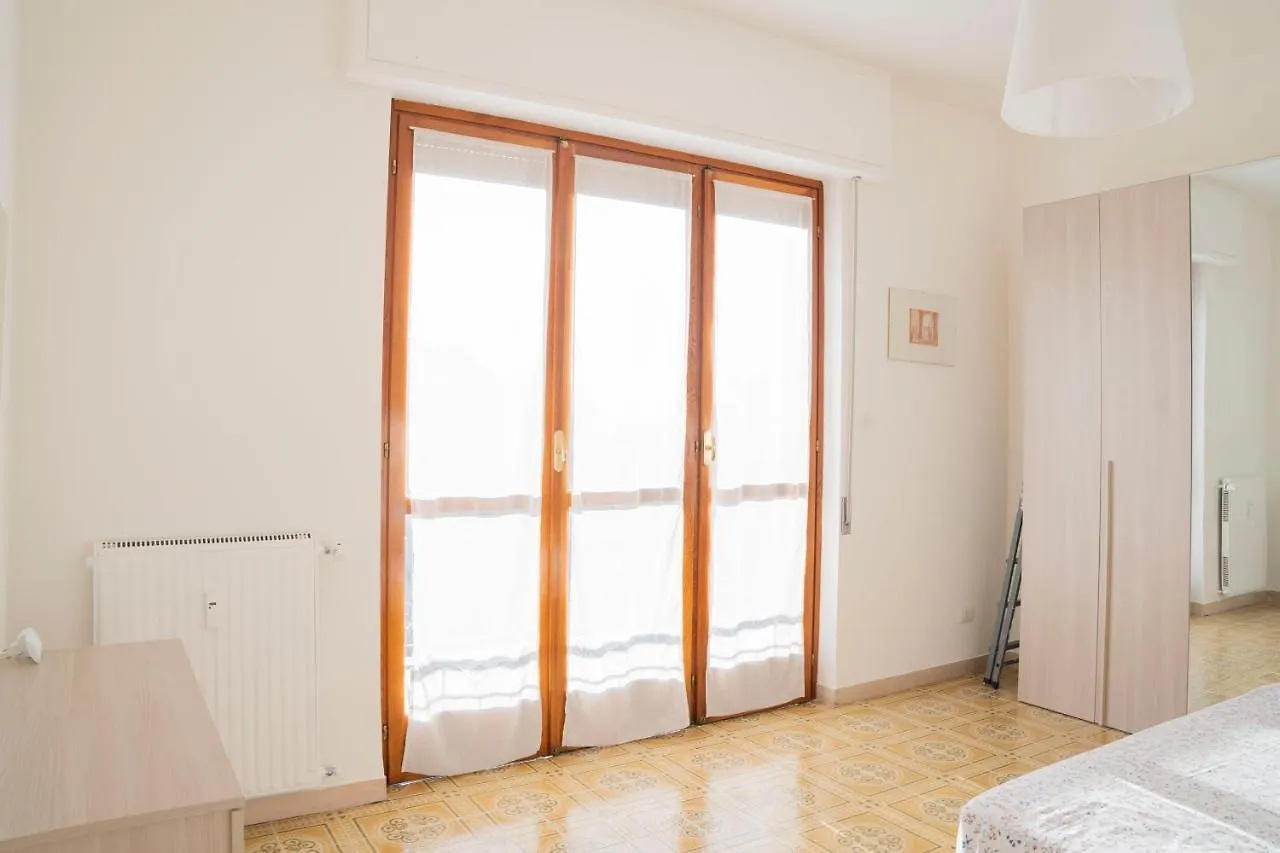 Casa Panorama: Seaview Retreat near Chiavari Center with Free Parking Apartment